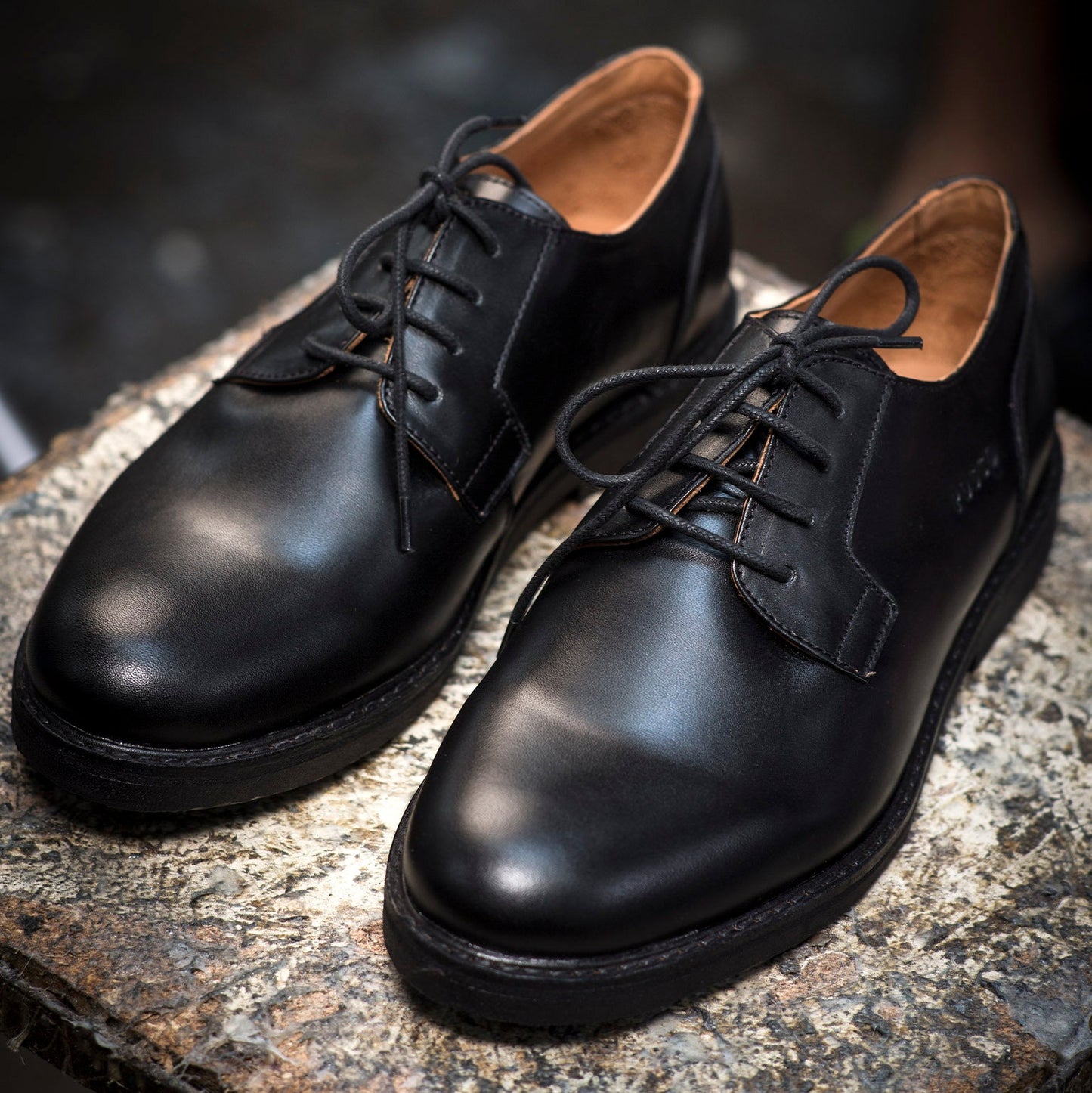 Quique Black Leather