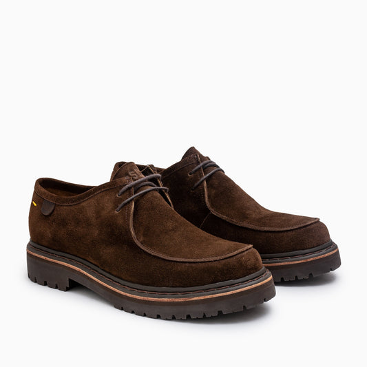 Un zapato de oficio para todos los días. Funcionan para una reunión de trabajo con un jean o para salir con amigos. Pensado para los arquitectos que van de obra en obra.