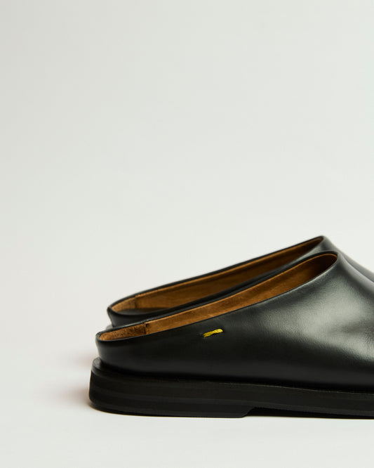 Fontana Women's Black Leather Mule