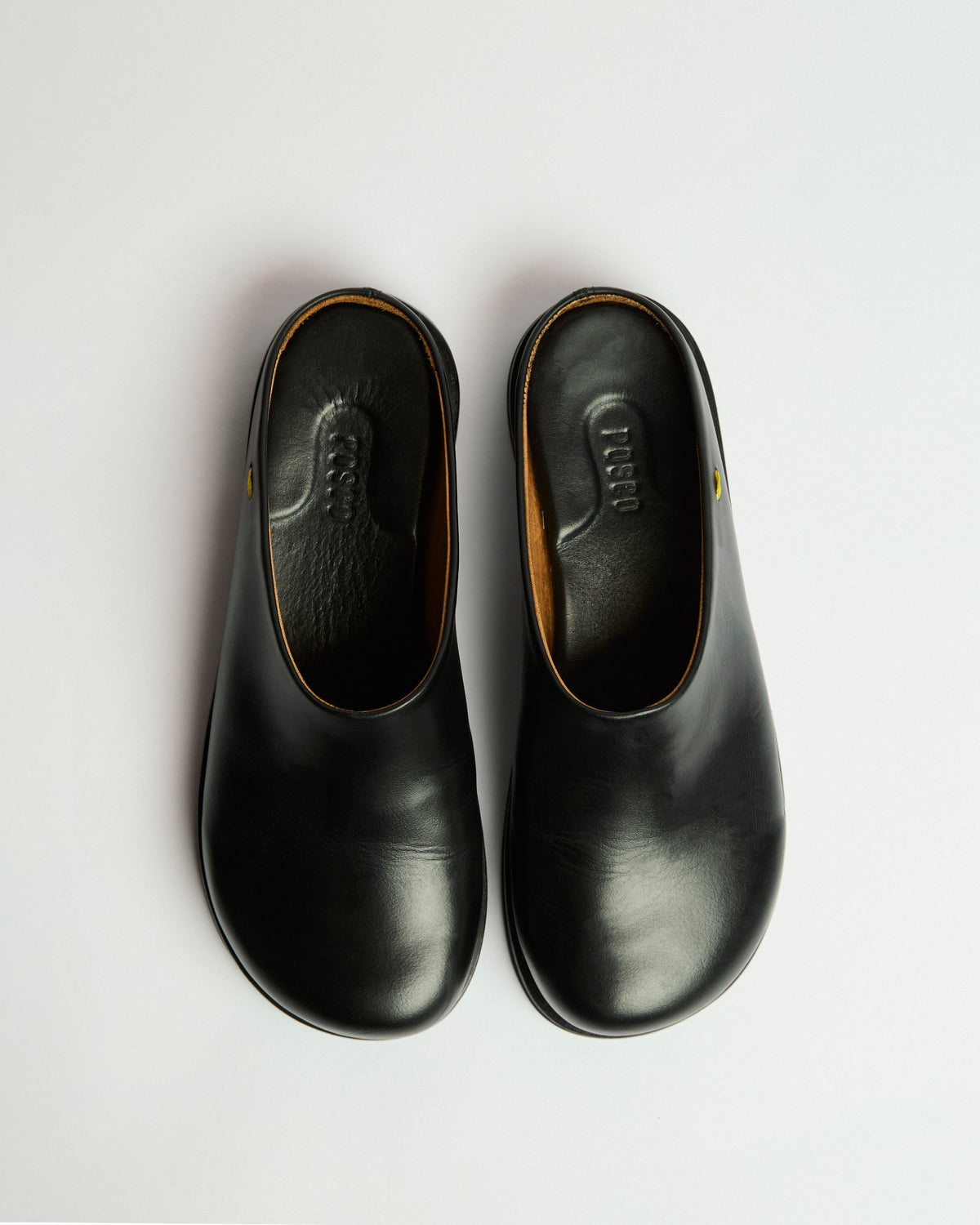 Sueco Fontana Mujer Cuero Negro