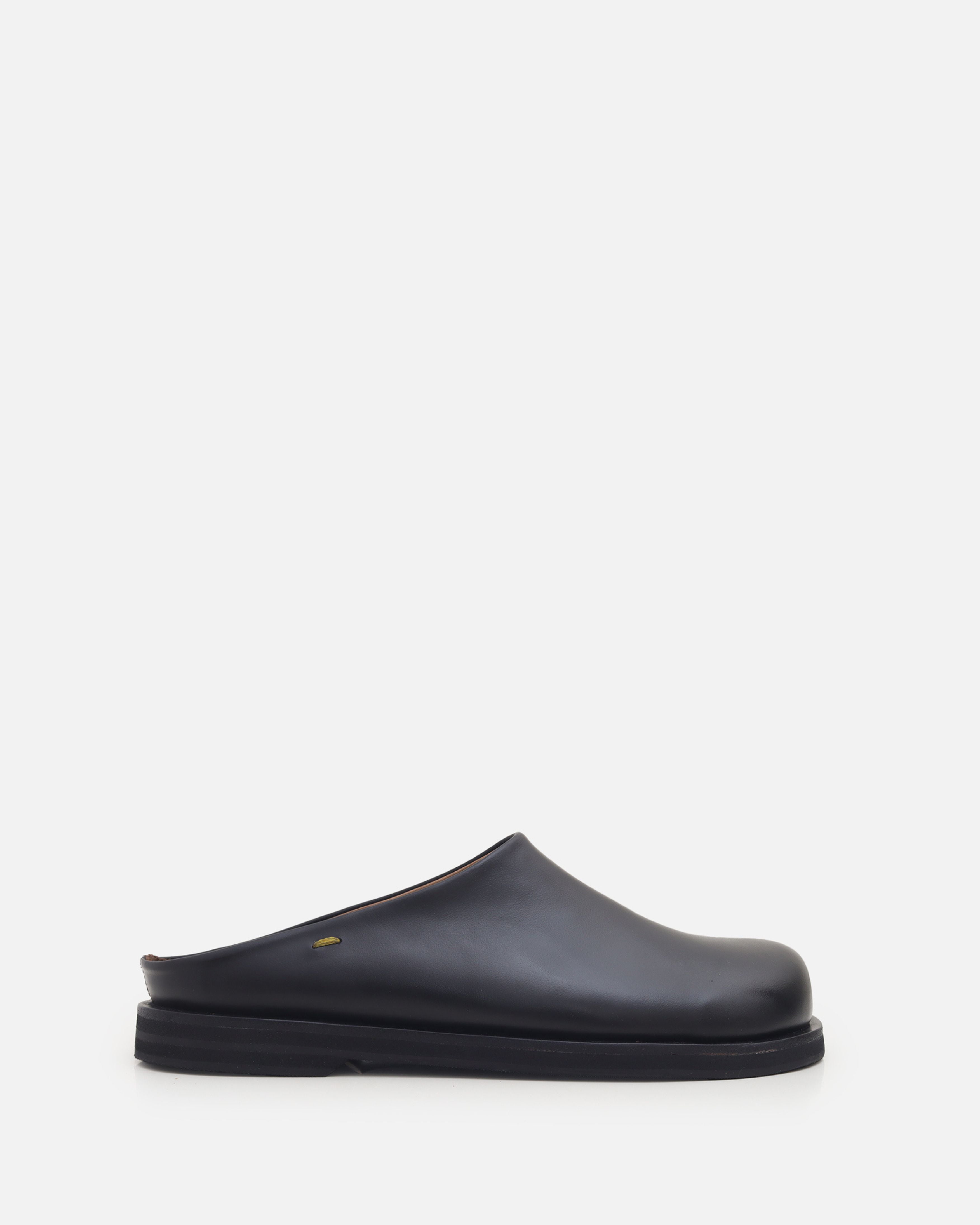 Sueco Fontana Mujer Cuero Negro