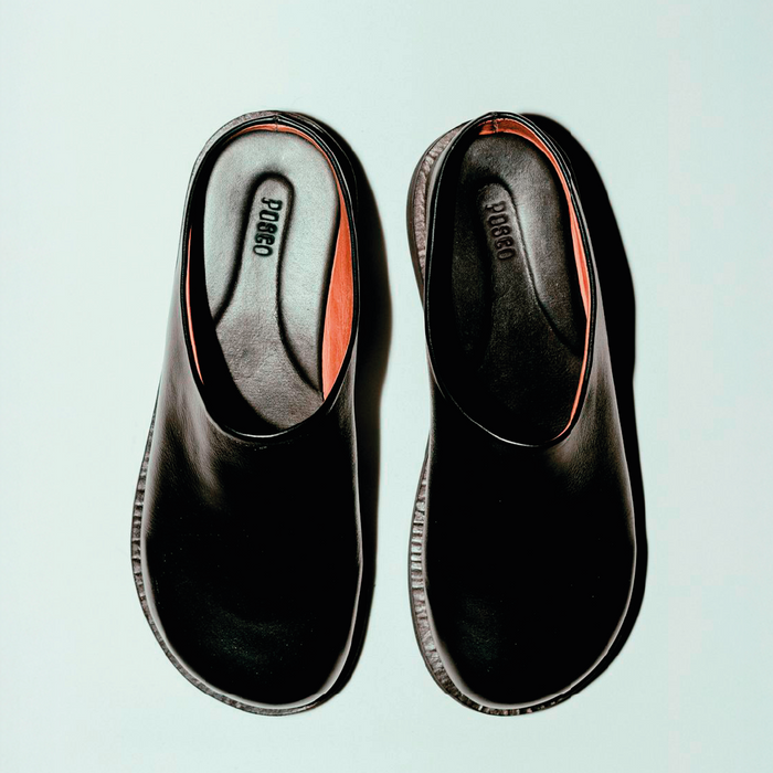 Swedish Fontana Black Leather