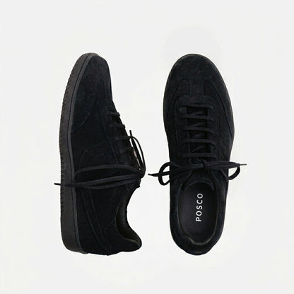 Vilelas Black Suede